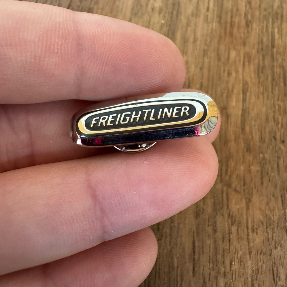 Freightliner Silver tone‎ meta lapel pin brooch trucker trucking